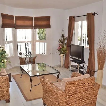 Apartment Naranjos De